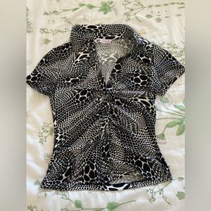 Button down short sleeve blouse black and white xs